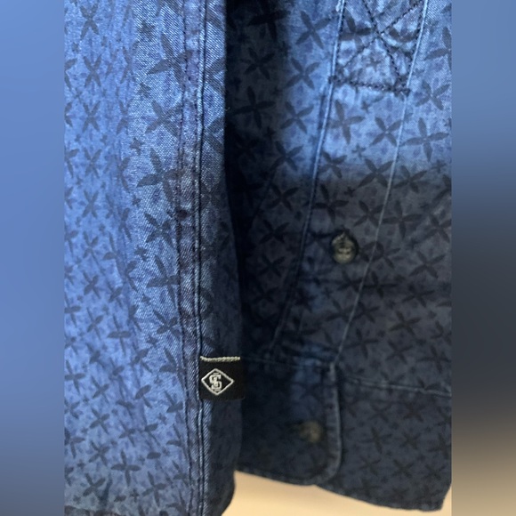 Men’s Denim Shirts With Floral Print (Bundle Of 2) NWT 🌴 - Picture 5 of 11